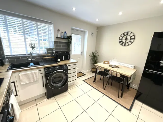 Hedingham Close, Ilkeston, DE7, photo 3