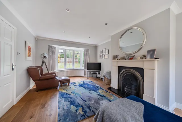 Fairford Close, West Byfleet, KT14, photo 2