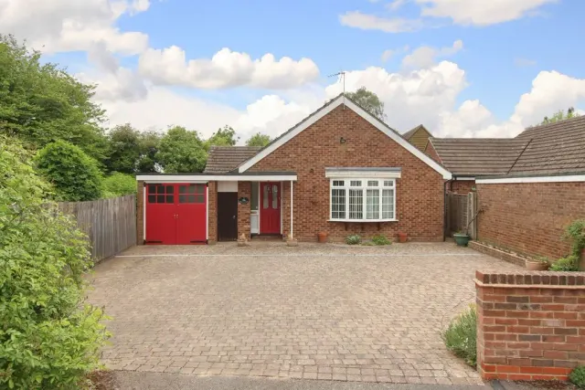 Gingers Close, Aston Clinton, Buckinghamshire, HP22 5EE, photo 1