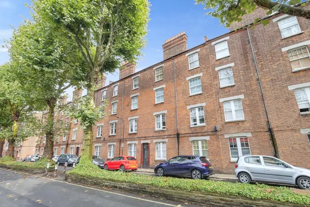 Cromwell Avenue, London, W6, photo 2
