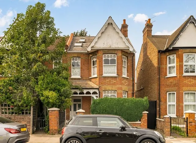 Regina Road, West Ealing, W13, photo 1