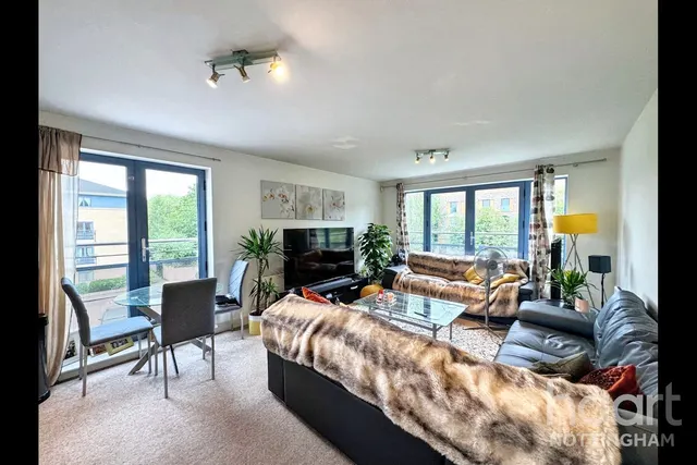 Castle Quay Close, Nottingham, NG7, photo 2