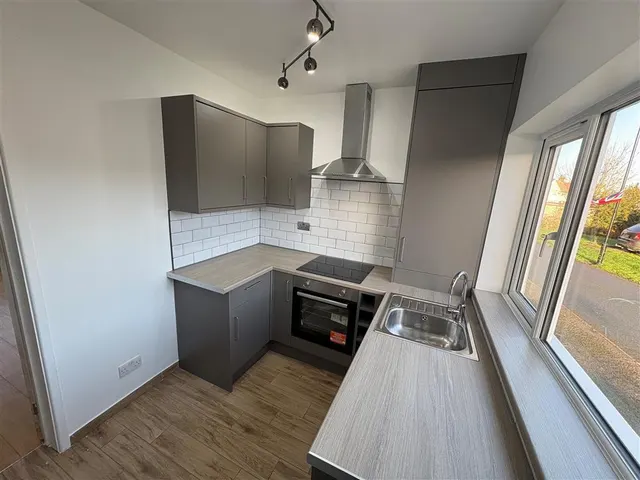 The Crescent, Woodlands, DN6, photo 3