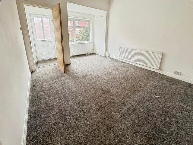 Barnsley Road, Goldthorpe, S63, photo 2