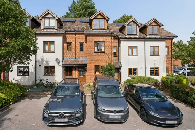 John North Close, High Wycombe, HP11, photo 1