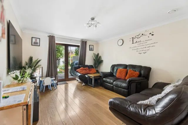 John North Close, High Wycombe, HP11, photo 3