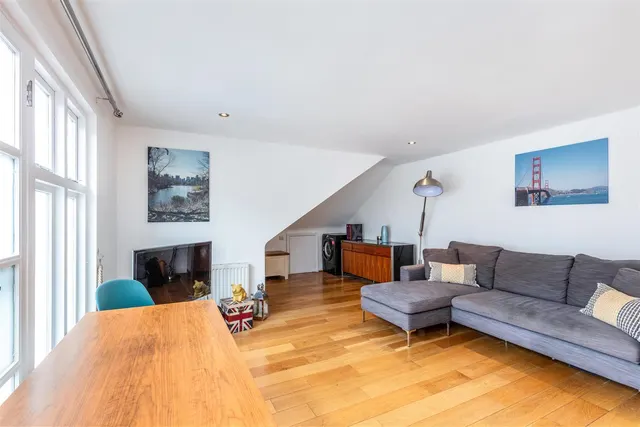 Upper Richmond Road West, East Sheen, SW14, photo 3