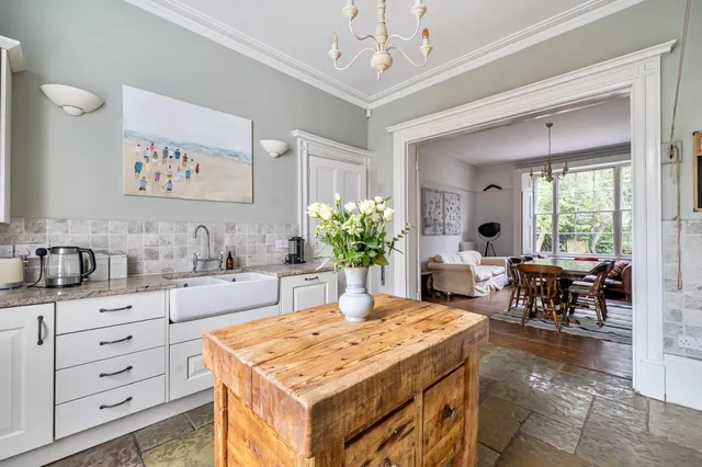 Photo 2 — Milverton Crescent, Leamington Spa, CV32