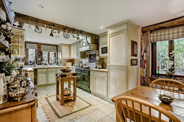Photo 3 — Green Lane, Churt, Farnham, Surrey, GU10 2PA