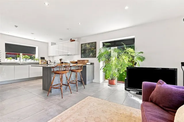 with 5 bedrooms in Reed, Royston, SG8, photo 3