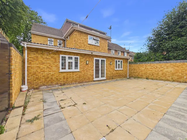 Langley, Berkshire, photo 2