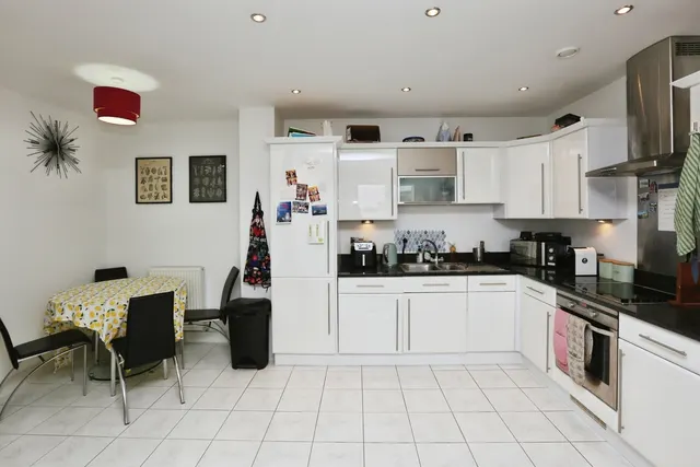 High Street, Southampton, SO14, photo 3