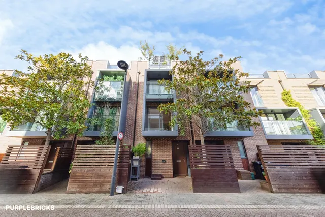 Bromyard Avenue, London, W3, photo 1