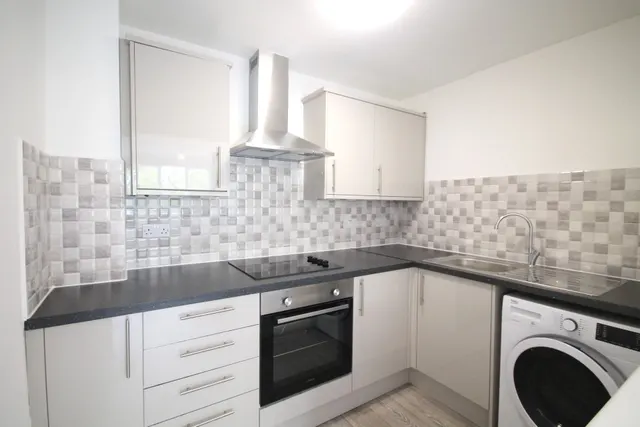 Photo 2 — Juniper Court, Grove Road, TW3