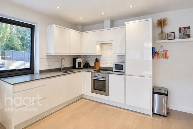Hubert Road, Brentwood, CM14, photo 2