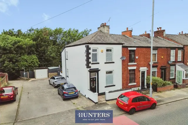 Cheetham Hill Road, Dukinfield, SK16, photo 1