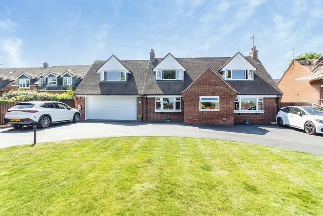Lea Road, Hixon, ST18, photo 1