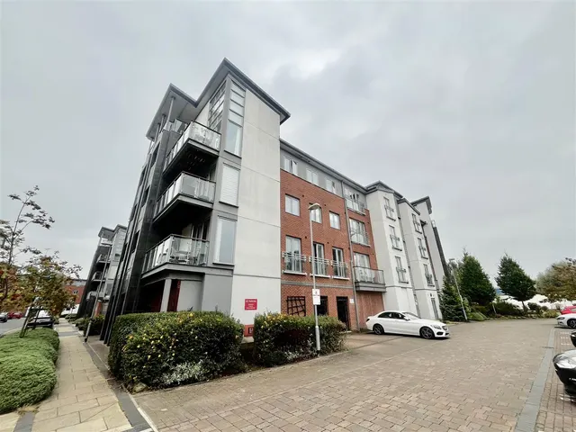 Worsdell Drive, Gateshead, photo 2