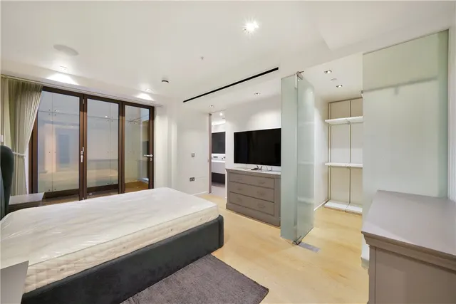 Grosvenor Hill, London, W1K, photo 3