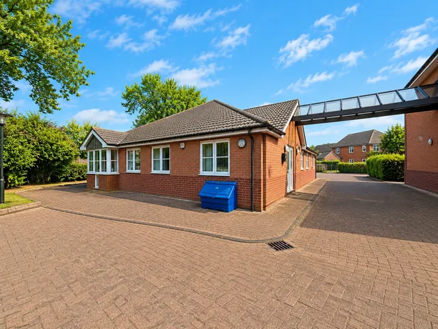 Gorton Croft, Balsall Common, CV7, photo 3