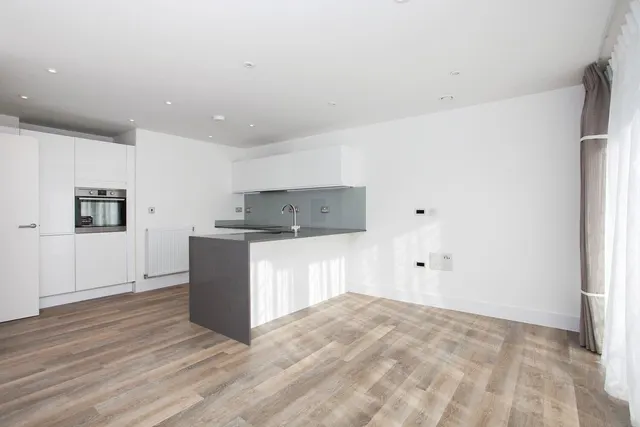 Hartfield Road, London, SW19, photo 1