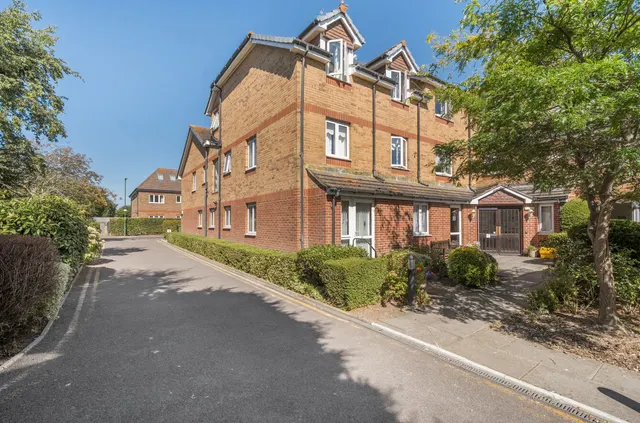Wakehurst Place, Rustington, BN16, photo 1