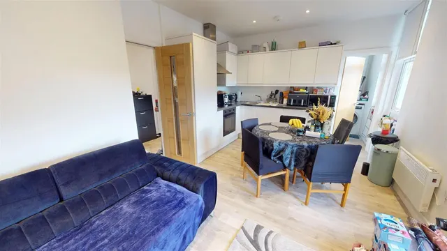 Brighton Road, Horsham, West Sussex RH13 5BU, photo 1