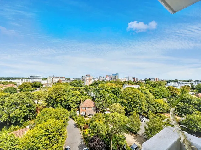 Photo 2 — 17 Grove Road, Bournemouth BH1 3DZ
