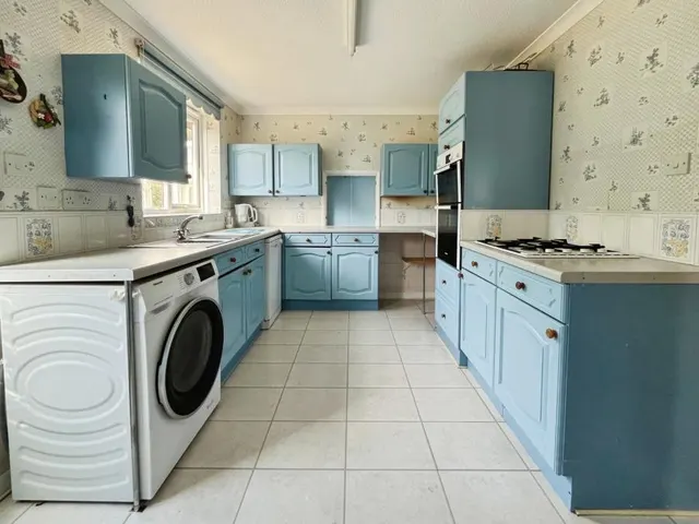Marsh Close, Freshwater, PO40, photo 3
