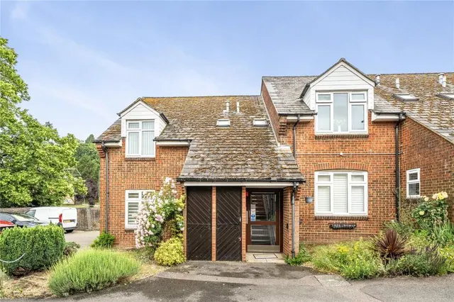 Oxford Road, Redhill, RH1, photo 1
