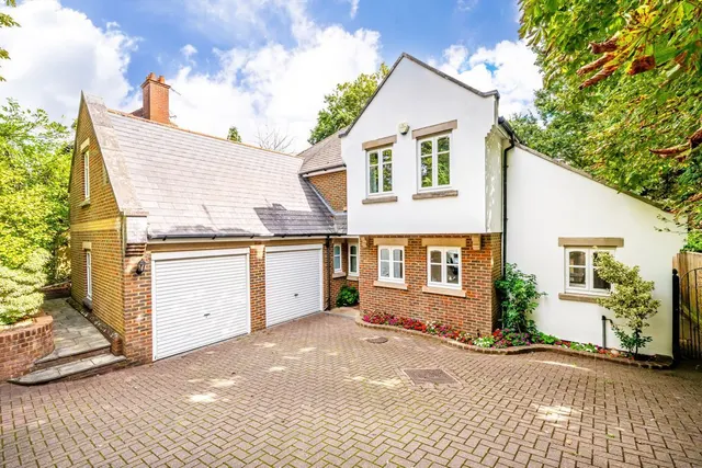 Hanger Hill, Weybridge, KT13, photo 1