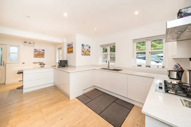Hanger Hill, Weybridge, KT13, photo 3