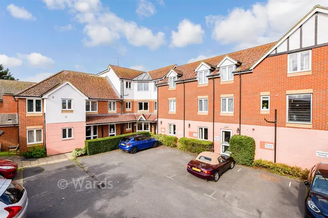 Wealdhurst Park, Broadstairs, CT10, photo 2