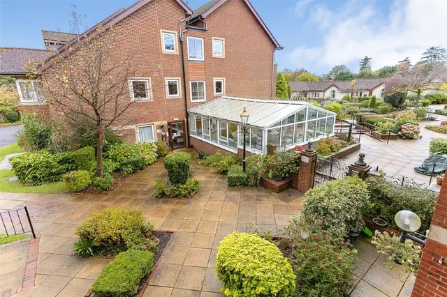 Alma Road, Reigate, RH2, photo 1
