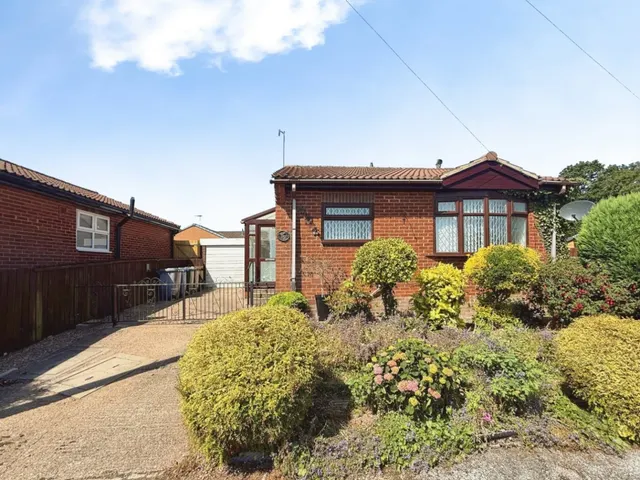 Saxton Close, Elsecar, Barnsley, S74 8BA, photo 1