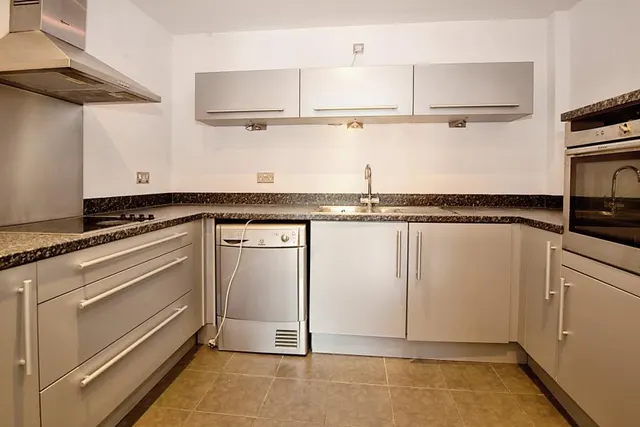 Watkiss Way, Caerdydd, CF11, photo 2