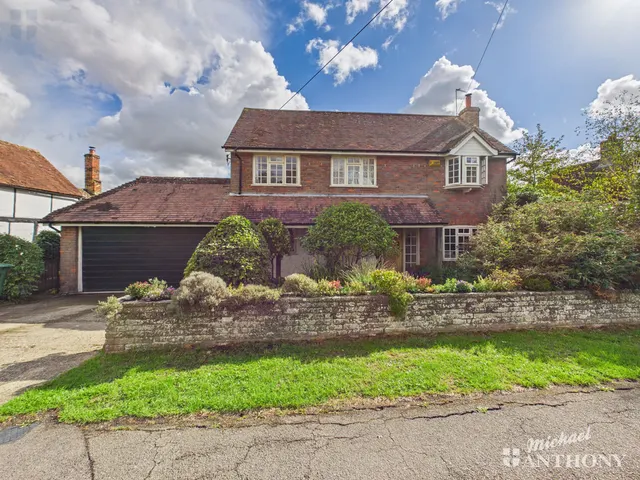 Church Street, Quainton, Aylesbury, HP22 4AP, photo 1
