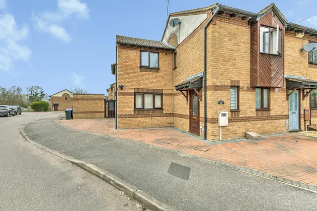 Beaune Close, Northampton, NN5, photo 1