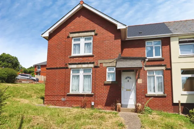 College Road, Barry, photo 1