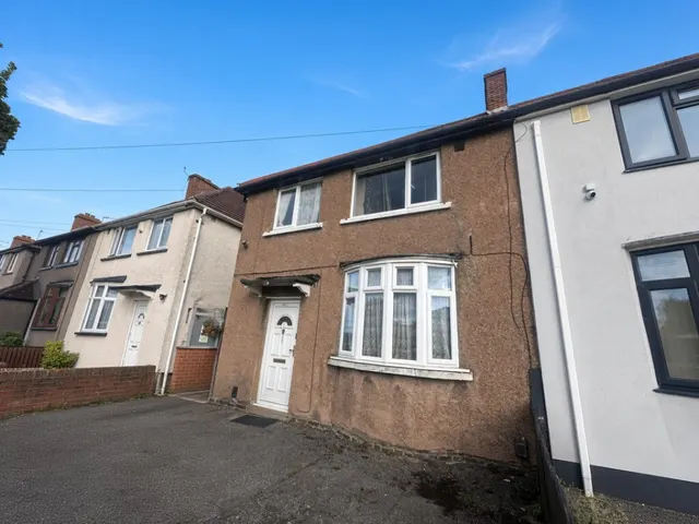 Vernon Road, Feltham, photo 1