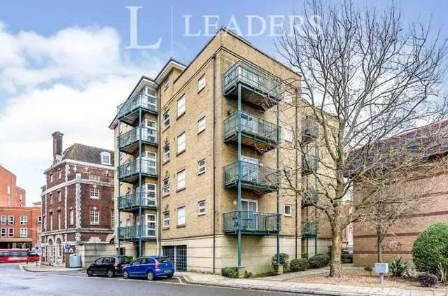 2 bedroom flat, Neptune Way, Southampton, SO14