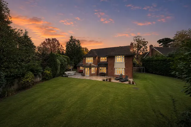 Hale End, Hook Heath, GU22, photo 2