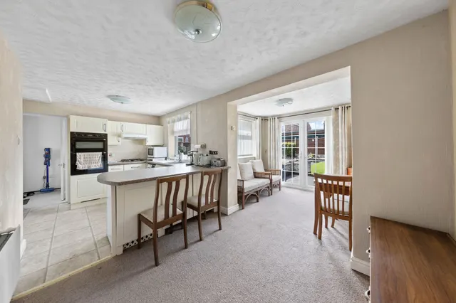 Photo 2 — Walden Close, Thelwall, Warrington, WA4 2HB