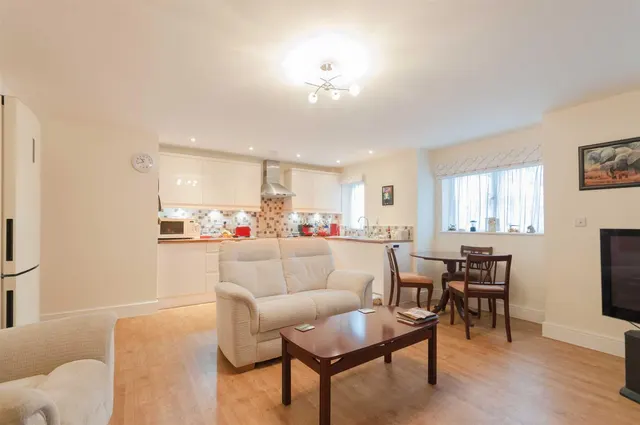Lowfield Lane, Hoddesdon, EN11, photo 3