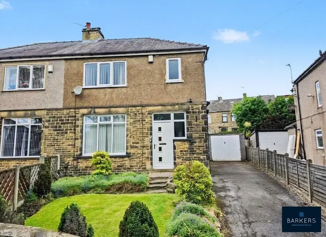 Denbrook Crescent, Bradford BD4 0QL, photo 1