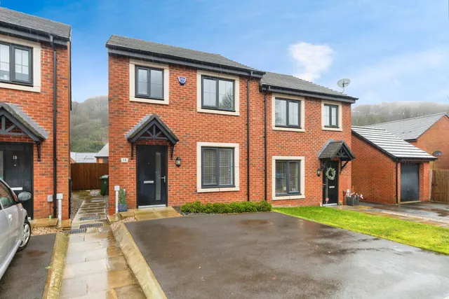 Weaver Avenue, Rossendale, BB4, photo 3