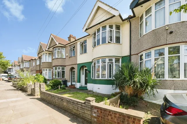 Photo 2 — Ashburton Avenue, Barking, Essex, IG3