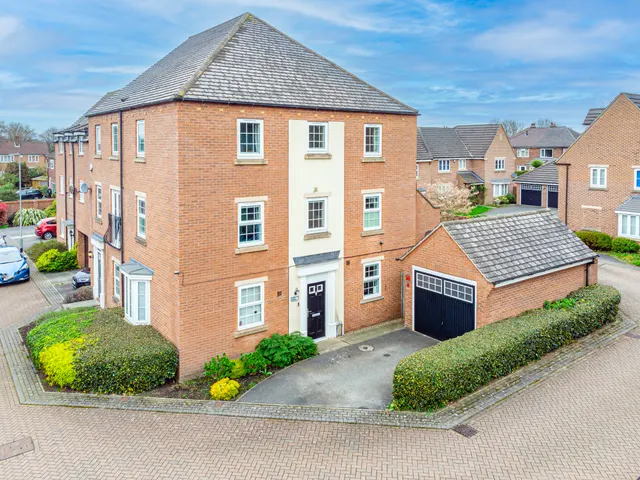 Borrough View, Gledhow, LS8, photo 1