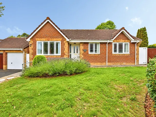 Stone Close, Honiton, EX14, photo 1