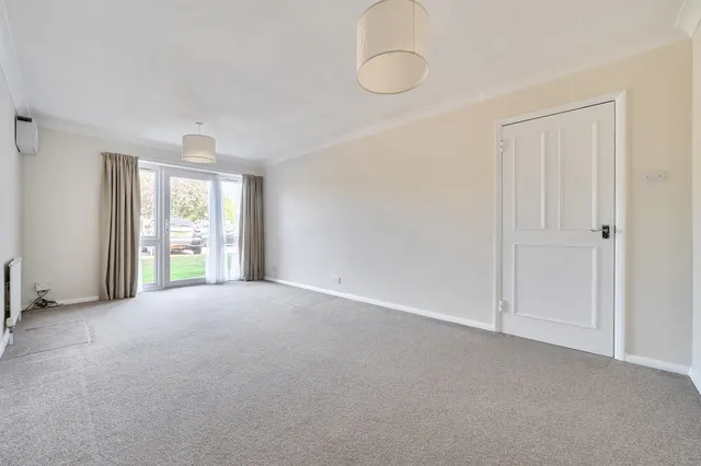 Riseley Road, Maidenhead, SL6, photo 3
